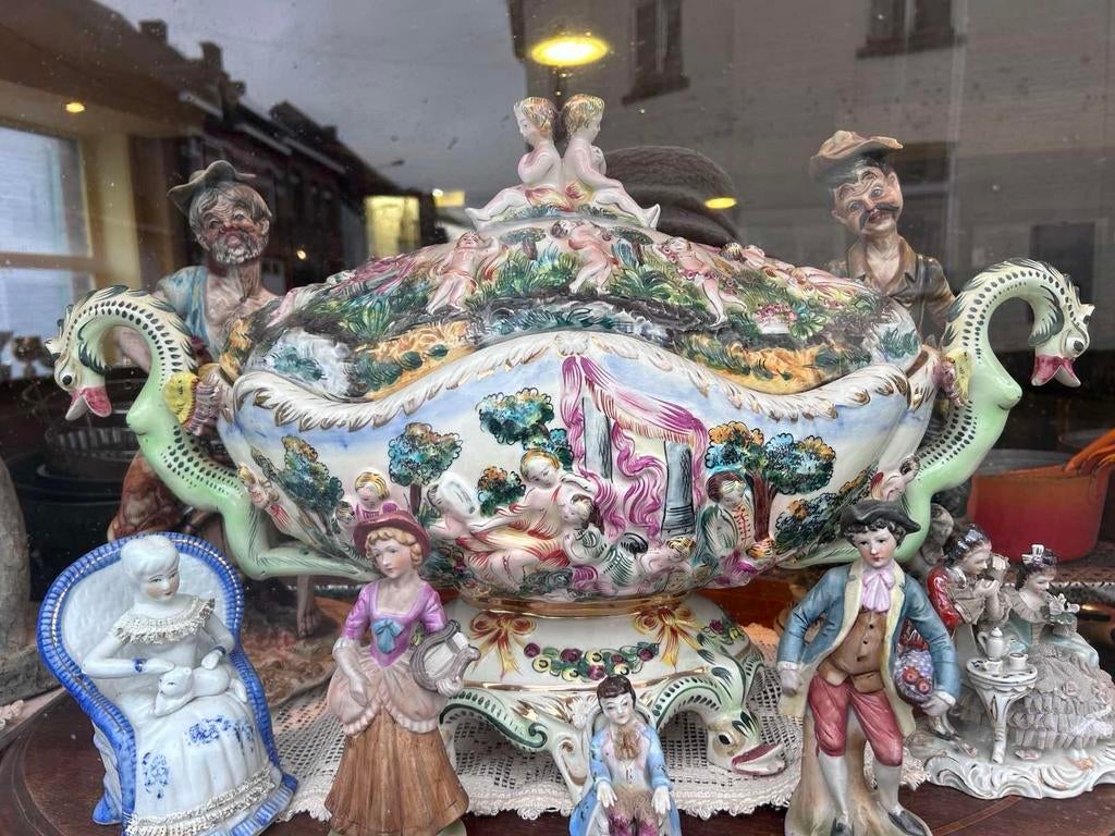 Porcelaine de Capodimonte, Tickets en Kaartjes