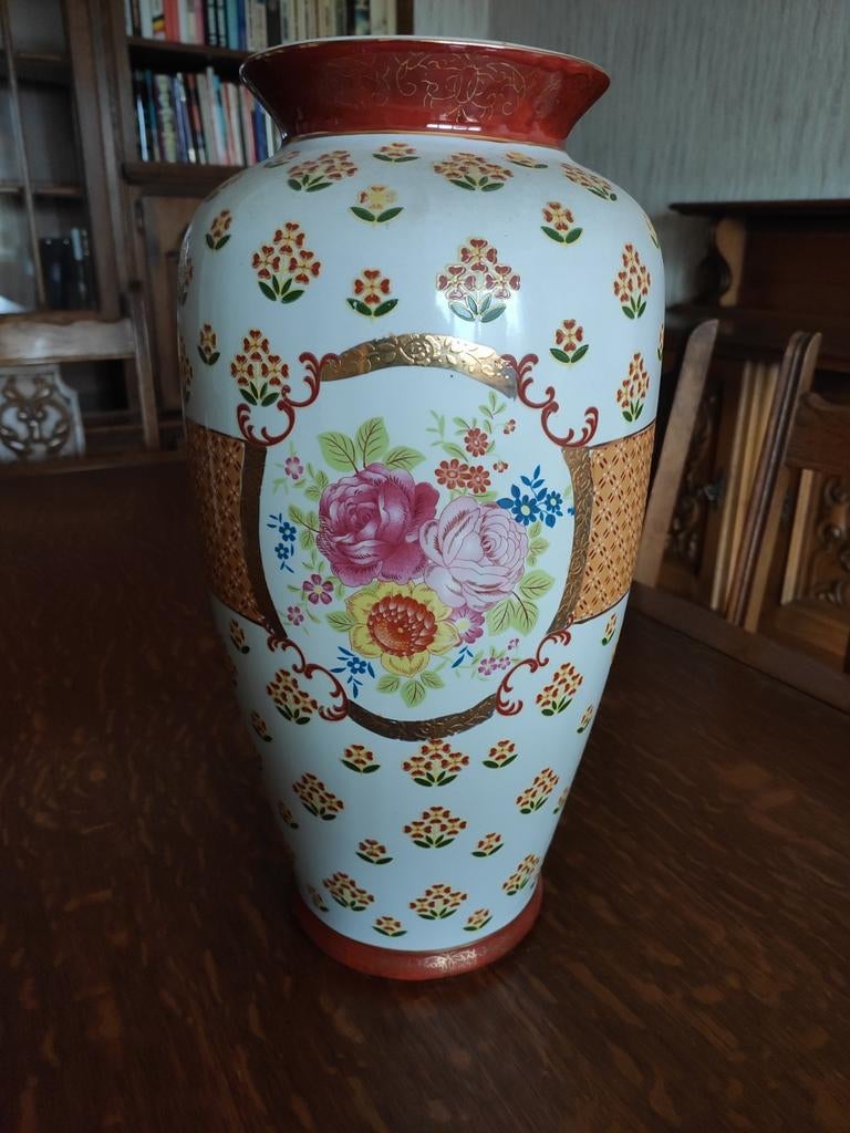 Grand vase chinois, Enlèvement