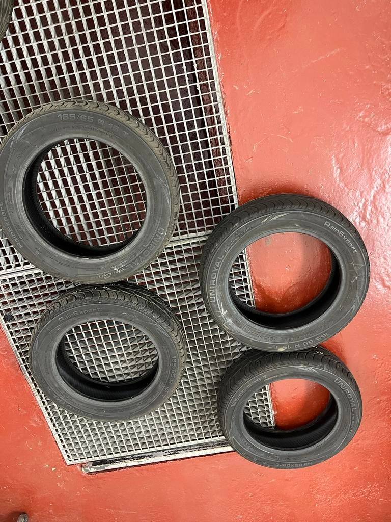 PNEUS UNIROYAL RAINEXPERT 165 65 R15T, Autos : Pièces & Accessoires, Pneus & Jantes, Enlèvement, Pneu(s)