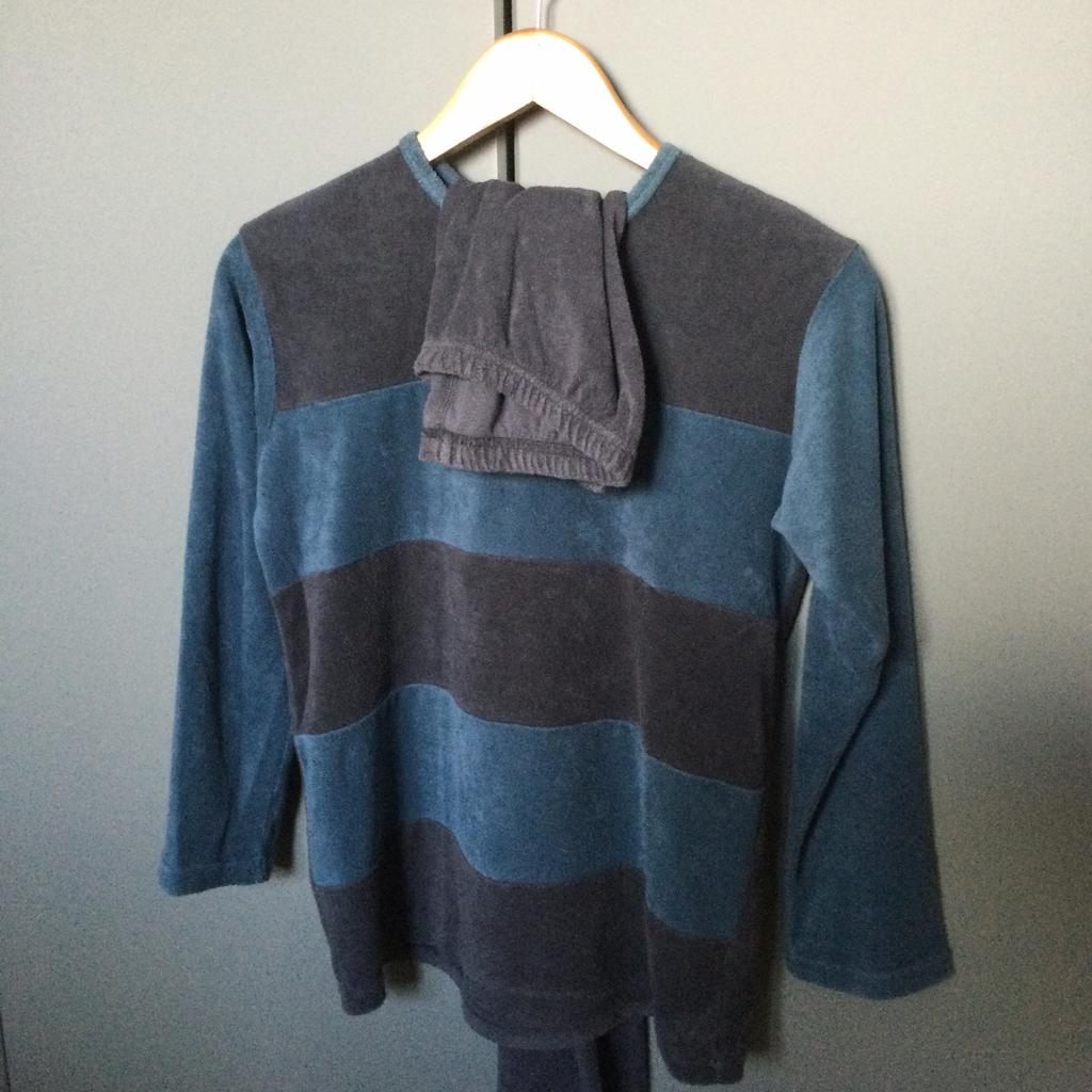 Pyjama 2 pièces en éponge taille 152, Enlèvement ou Envoi, Vêtements de nuit ou Sous-vêtements