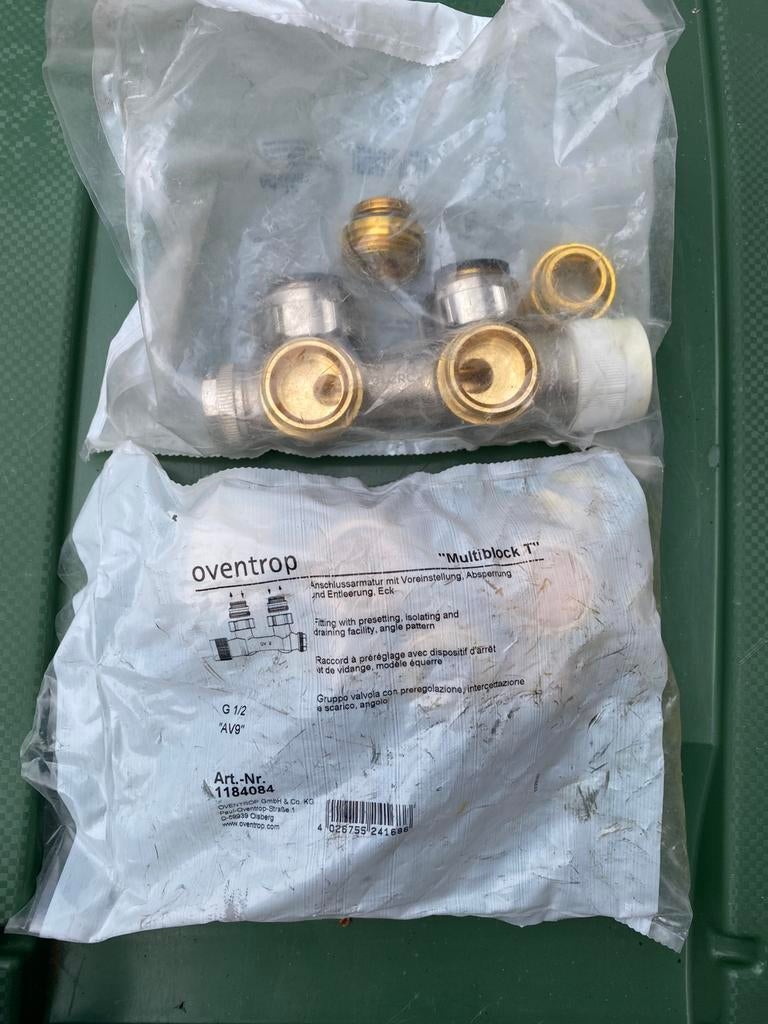 Oventrop multiblock T, Doe-het-zelf en Bouw, Verwarming en Radiatoren, Ophalen, Nieuw, Thermostaat