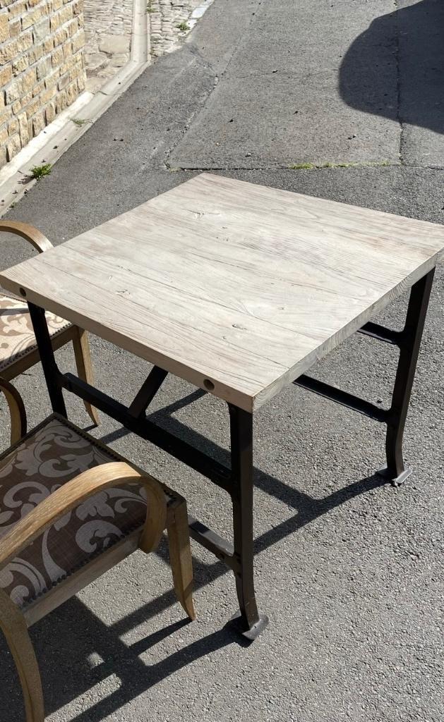 Table « vintage » bois et pied fer forgé, Antiquités & Art, Enlèvement