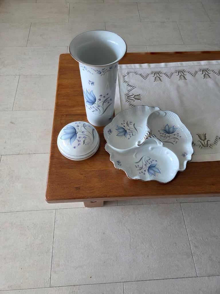 Handgeschilderde Limoges France vaas + schaal – gesigneerd “, Huis en Inrichting, Woonaccessoires | Dienbladen, Ophalen