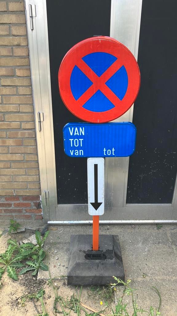 Te huur parkeren verbodsborden, Ophalen, Zo goed als nieuw