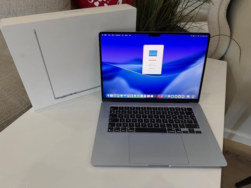 Macbook Air 15 – Apple M4 / 16 GB (Garantie Apple 26/04/26), Computers en Software, Apple Macbooks, Ophalen, Zo goed als nieuw