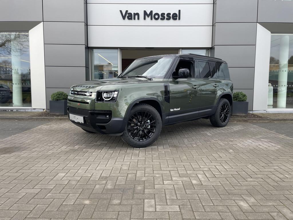 Land Rover Defender 110 D200 S Demo (bj 2026, automaat), Automaat, Gebruikt, Zwart, 2506 kg