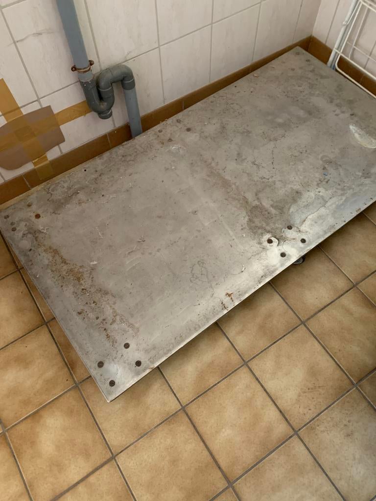 Rolkar.  Stevig.  Grote wielen, Enlèvement, Comme neuf