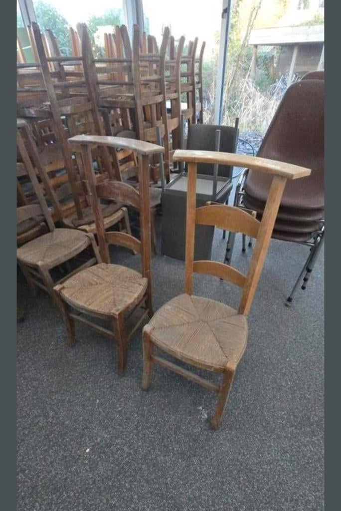 Kerkstoel biechtstoel knie stoel antiek vintage retro hout, Tuin en Terras, Ophalen, Hout