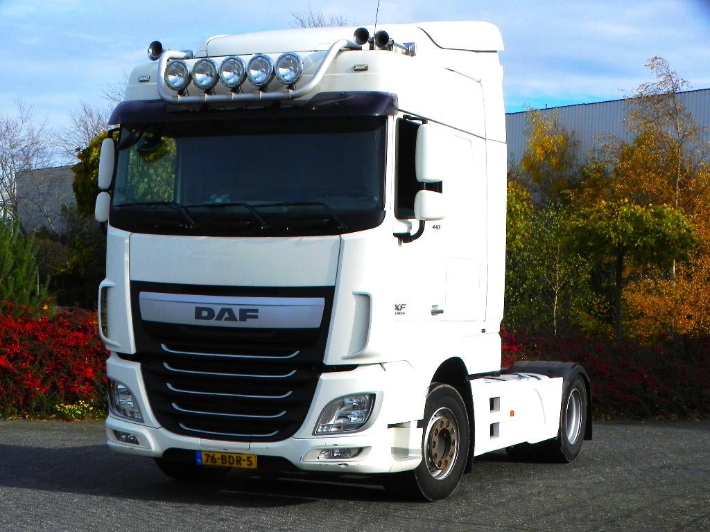 Daf XF 460 FT trekker automaat, Auto's, Bestelwagens en Lichte vracht, Automaat, Euro 6, Wit, Radio