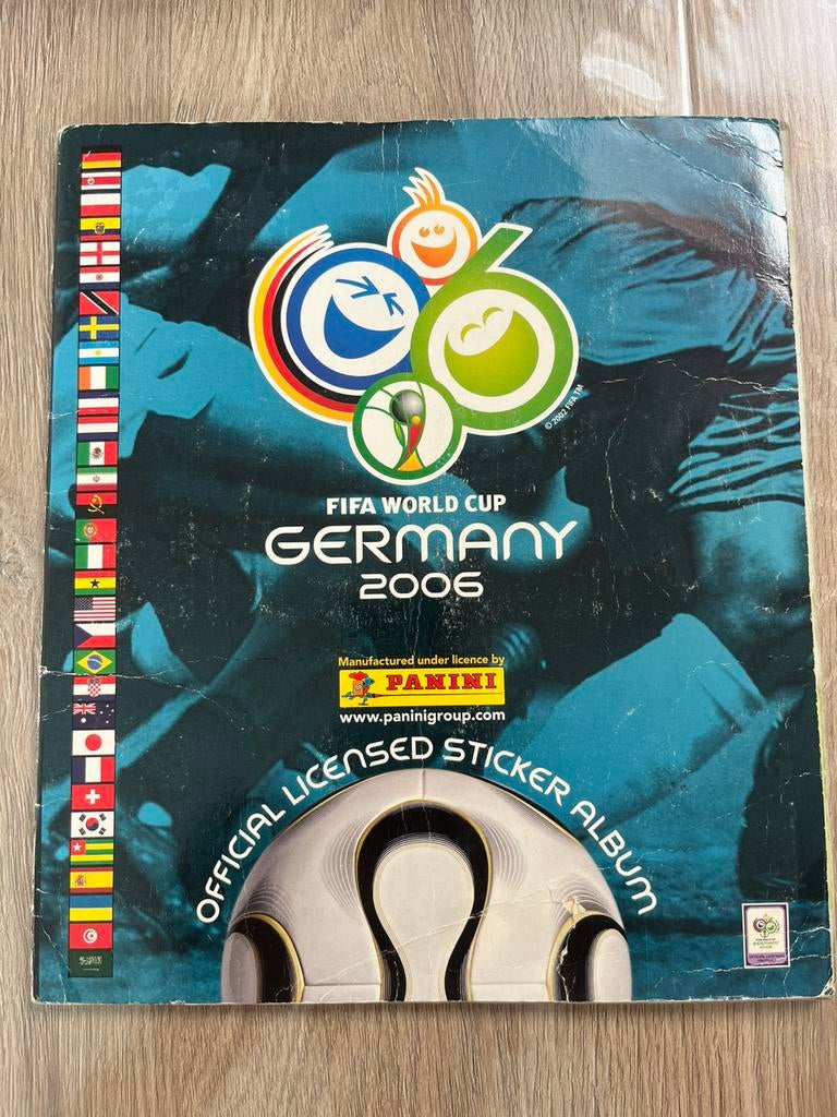 Album panini complet, Collections, Articles de Sport & Football, Comme neuf, Enlèvement ou Envoi