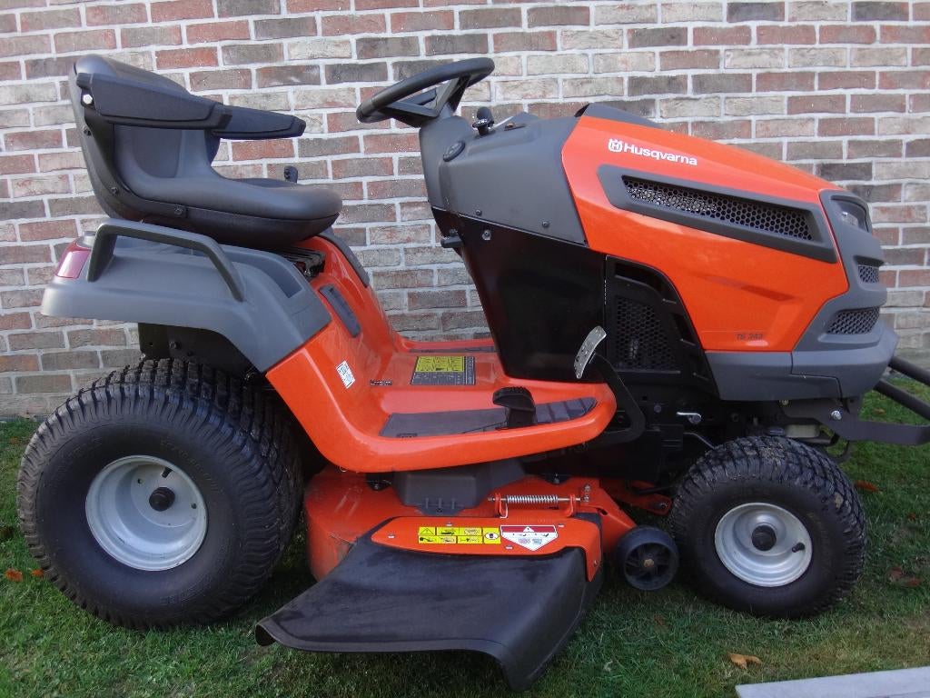 Tracteur Tondeuse Husqvarna, Enlèvement, Utilisé, 90 à 120 cm, Fonction de mulching
