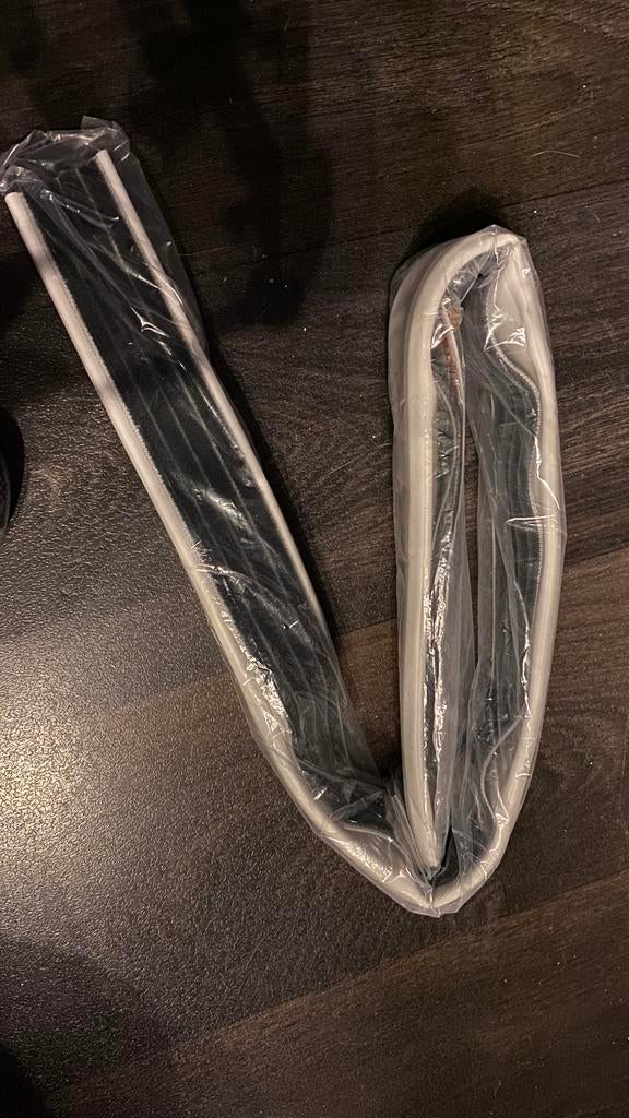 Joint isolant de bas de porte d’entrée 93cm blanc découpable, Bricolage & Construction, Enlèvement, Neuf