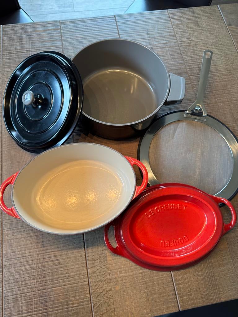 Le Creuset Doufeu pan en Spatdeksel Le Creuset en Alva pan., Ophalen, Zo goed als nieuw, Gietijzer