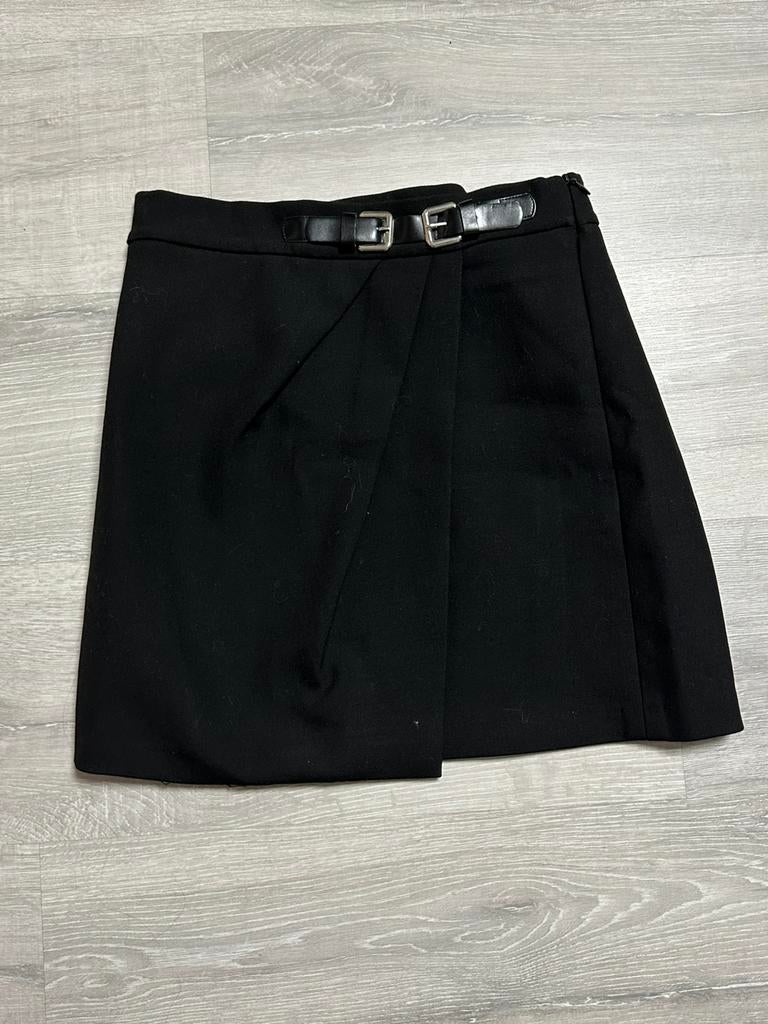 Jupe zara noire avec detail ceinture neuve jamais portée, Kleding | Dames, Rokken, Ophalen of Verzenden, Nieuw, Zwart