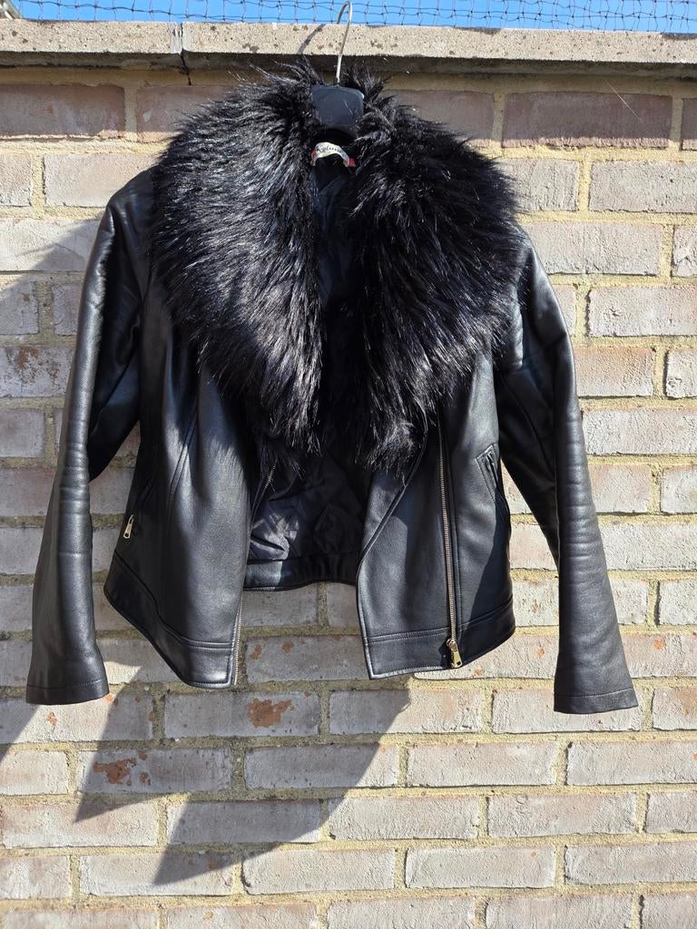 Veste noire en cuir synthétique taille L, Neuf, Taille 38/40 (M), Enlèvement ou Envoi, Kelyna
