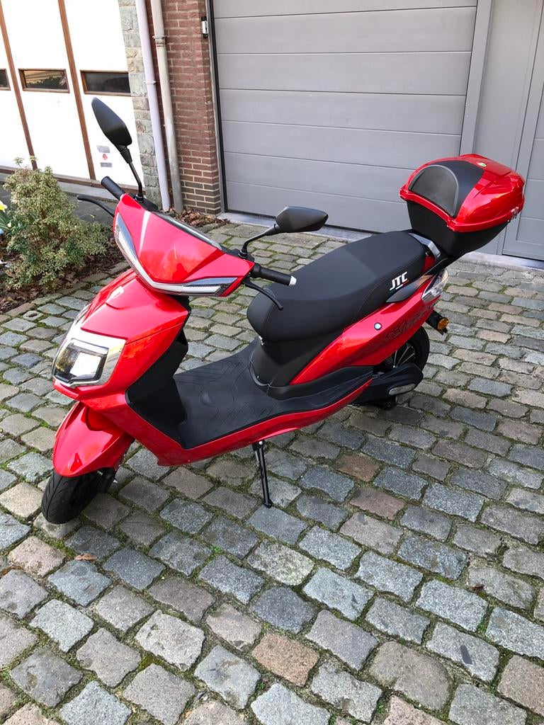 JTC Buzz Rood elektrisch., Ophalen, Zo goed als nieuw