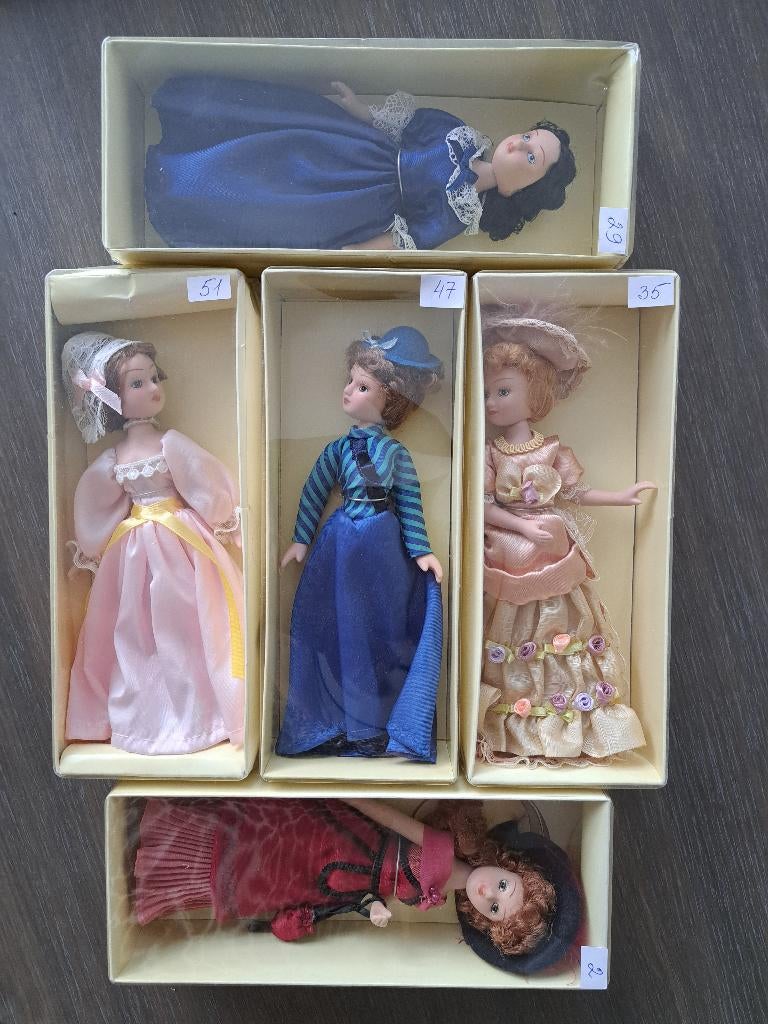 5 personages van Franse schrijvers, Collections, Poupées, Enlèvement ou Envoi, Neuf, Poupée