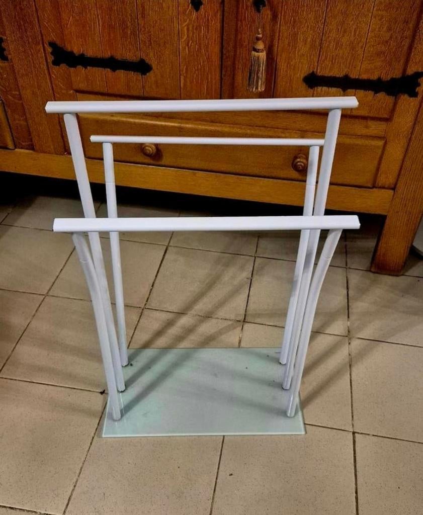 Servethouder met ontwerp „Hendaye” - wit en gehard glas, Kleding | Dames, Kledingrekken, Zo goed als nieuw, Ophalen