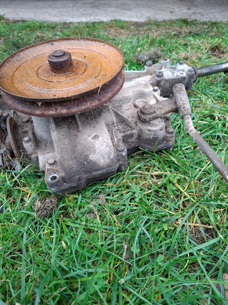 Boite de vitesses tracteur tondeuse, Jardin & Terrasse, Tondeuses autoportées, Enlèvement, Utilisé, Vitesses, 90 à 120 cm