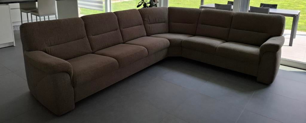 Ruime bruin/grijze hoekzetel in goede staat, Enlèvement, Tissus