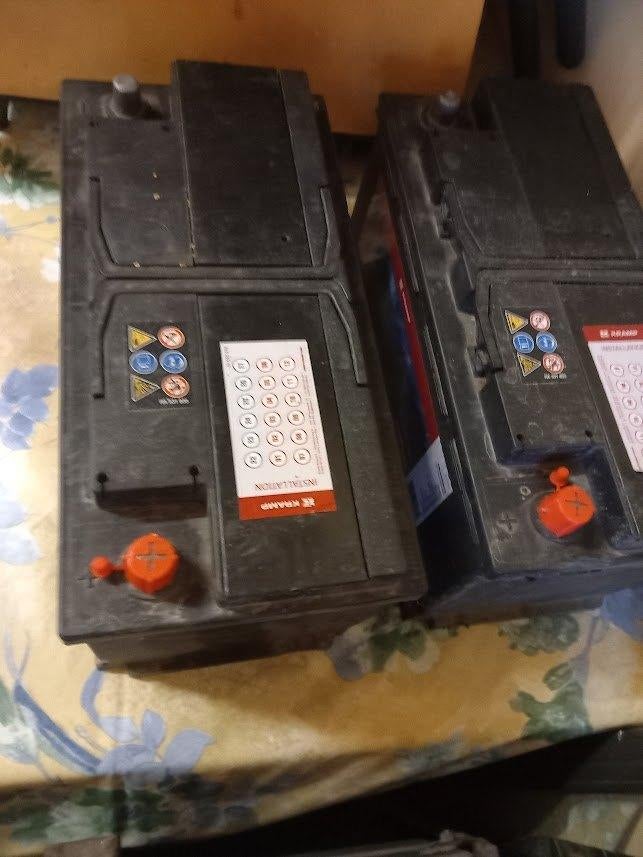 Batteries, Autos : Pièces & Accessoires, Enlèvement, Utilisé