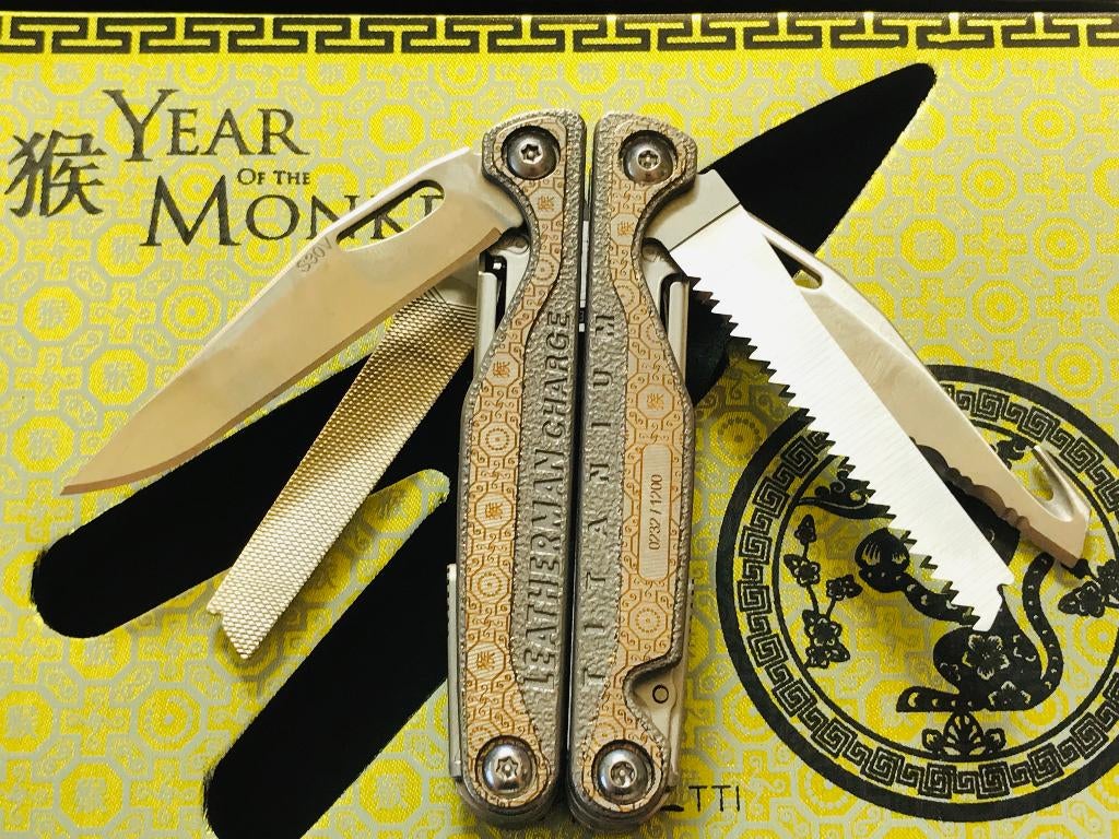 Leatherman Charge Titanium TTI édition limitée année du, Caravanes & Camping, Outils de camping, Envoi, Neuf