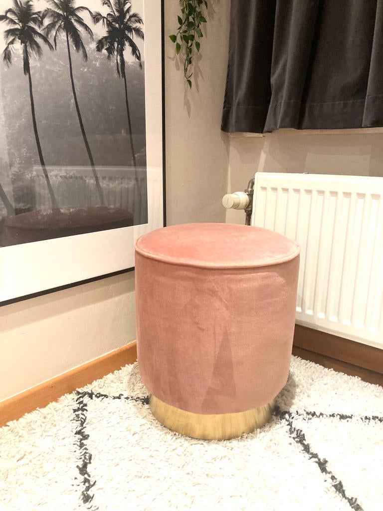 Pouf velours rose et laiton - acheté 129€ - neuf, Maison & Meubles, Enlèvement, Comme neuf