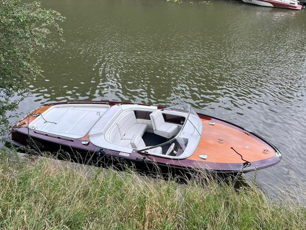 Buitenkans! Snelle verkoop! Motorboot Boesch 680 Deluxe, Watersport en Boten, Motorboten en Motorjachten, Ophalen, Gebruikt, Diesel