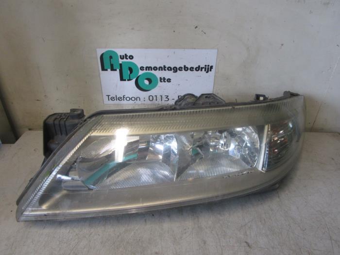 Phare gauche d'un Renault Laguna (Laguna 01-), Autos : Pièces & Accessoires, Éclairage, Renault, Utilisé, 3 mois de garantie, Enlèvement ou Envoi