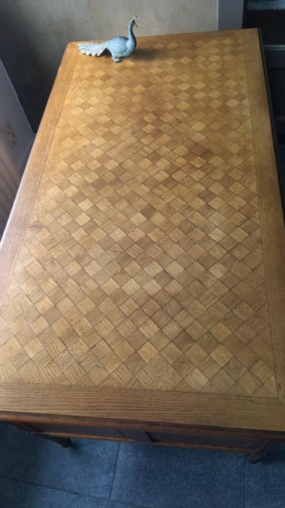 Antiek bureau, Ophalen