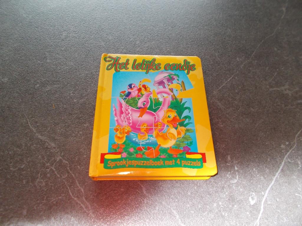 2 puzzelboeken 4 of 6 puzzeltjes van 6 stukken, Enlèvement ou Envoi, Moins de 10 pièces, Utilisé, 2 à 4 ans