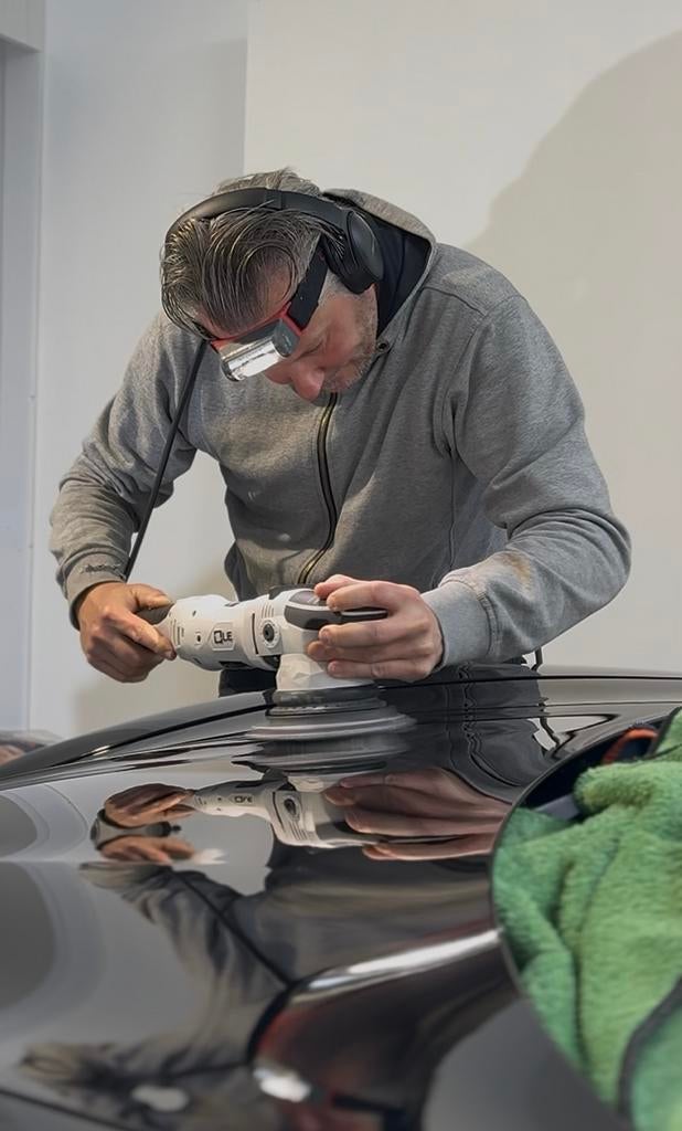 Auto polieren door professional. Je auto weer als nieuw!, Diensten en Vakmensen, Auto en Motor | Carwash, Krasverwijdering