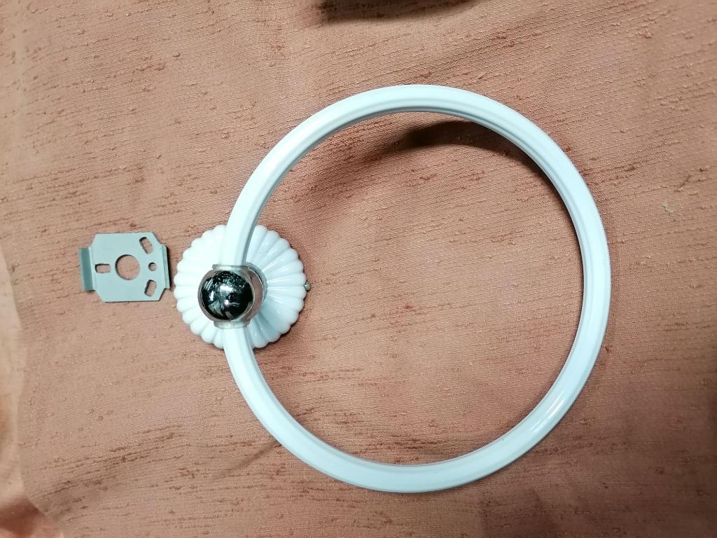 Fournitures de salle de bain vintage « FIORELLA », Maison & Meubles, Enlèvement ou Envoi, Comme neuf, Blanc, Autres types