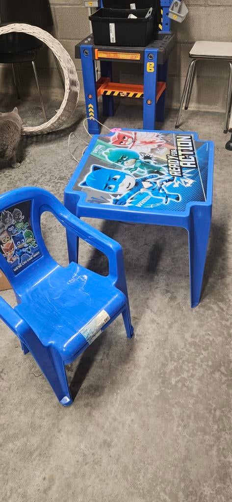 Kindertafel met 2 stoelen - PJ mask, Ophalen