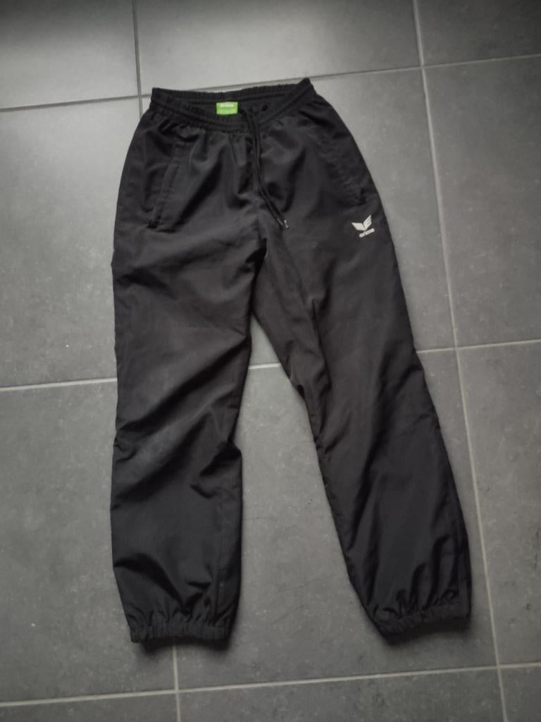 Mooie zwarte trainingsbroek Erima - maat 134-140, Jongen of Meisje, Erima, Zo goed als nieuw, Ophalen