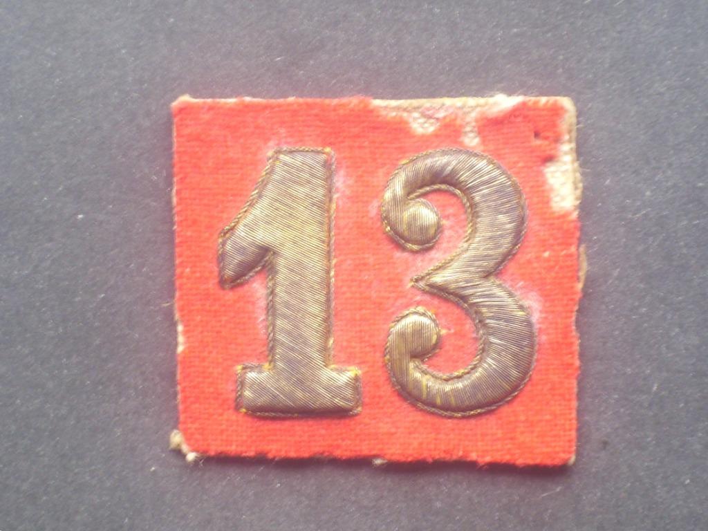 Insigne de bonnet "camembert" belge s/off du 13eme de Ligne, Verzenden, Landmacht, Embleem of Badge