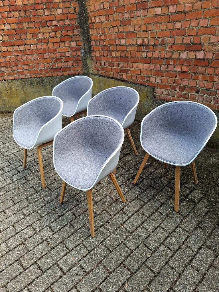 5 chaises Hay modèle AAC22 tissu gris, Enlèvement