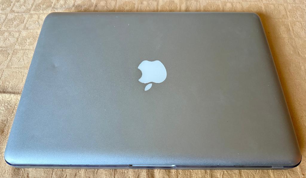 MacBook Pro 13 pouces en bon état., Computers en Software, Apple Macbooks, Gebruikt, MacBook Pro, 13 inch, 2 tot 3 Ghz, 512 GB