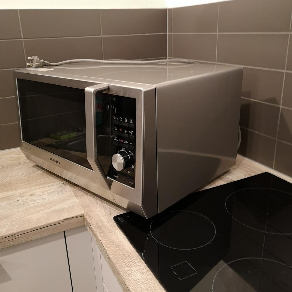 Four à micro-ondes combiné « SAMSUNG » en parfait état ! ! !, Neuf, Gril, Enlèvement, Four à micro-ondes combiné