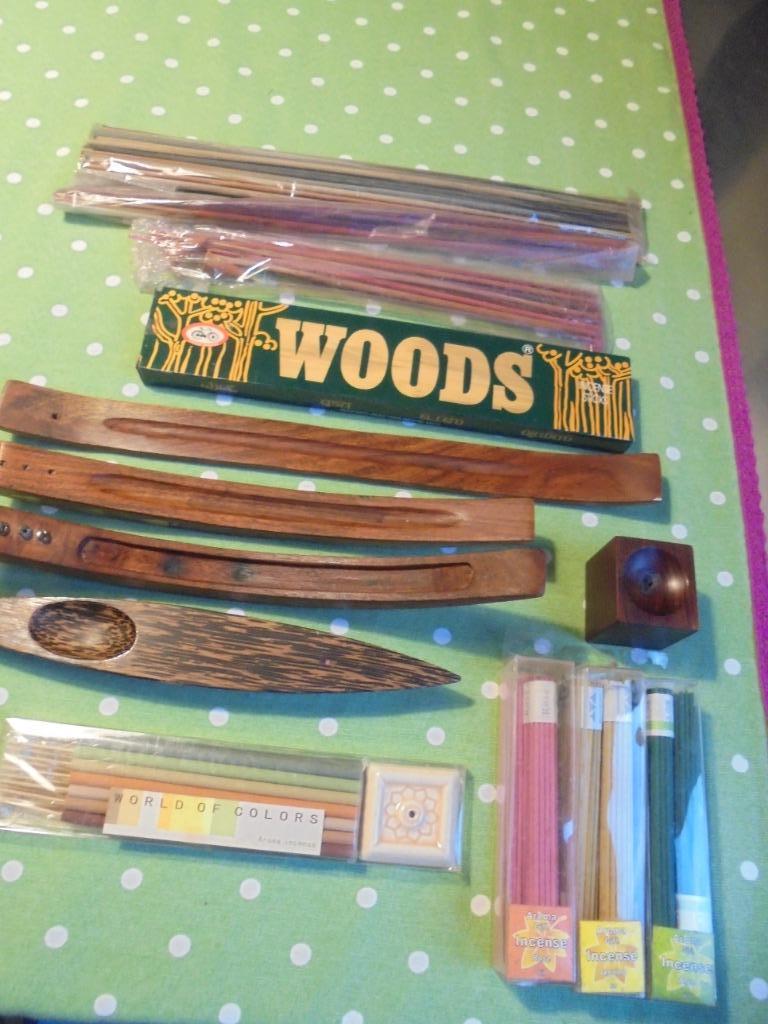 Pakket wierookstokjes + 5 houders, Ophalen of Verzenden, Zo goed als nieuw