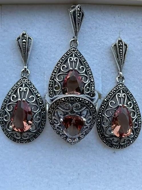 Zilveren Sieraden Set met Kleurveranderende Zultaniet, Bijoux, Sacs & Beauté, Bijoux anciens, Envoi, Argent, Autres types, Avec pierre précieuse