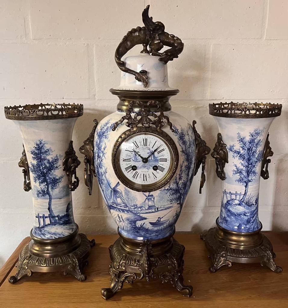 Klok met vazen Blauwe Delft, Antiek en Kunst, Ophalen