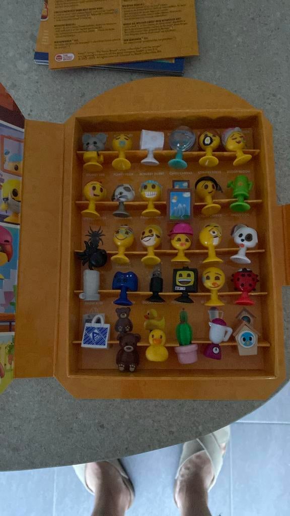 Emoji aldi 2025 en 2024, Aldi, Enlèvement