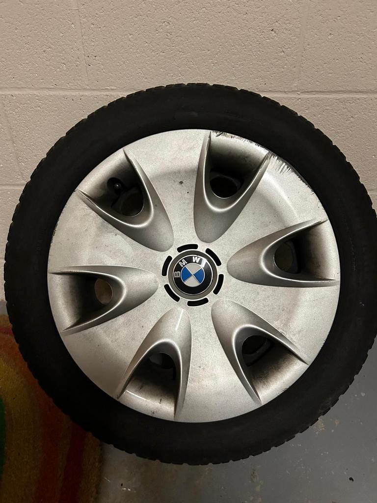 4 pneus hiver d’origine BMW 195/55 R16, Autos : Pièces & Accessoires, Pneus & Jantes, Pneus et Jantes, Pneus hiver, 16 pouces