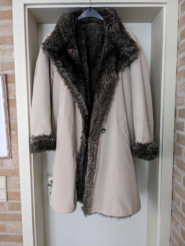 Prachtige mantel / regenjas dubbelzijdig maat 40, Kleding | Dames, Jassen | Winter, Ophalen, Maat 38/40 (M)