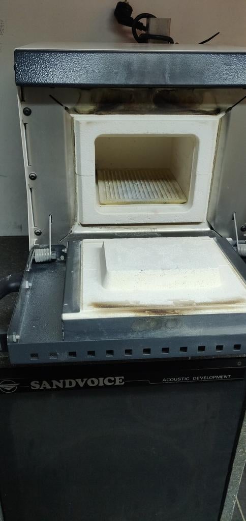 Vier tandheelkundige laboratoriumapparatuur van Renfert, Ophalen