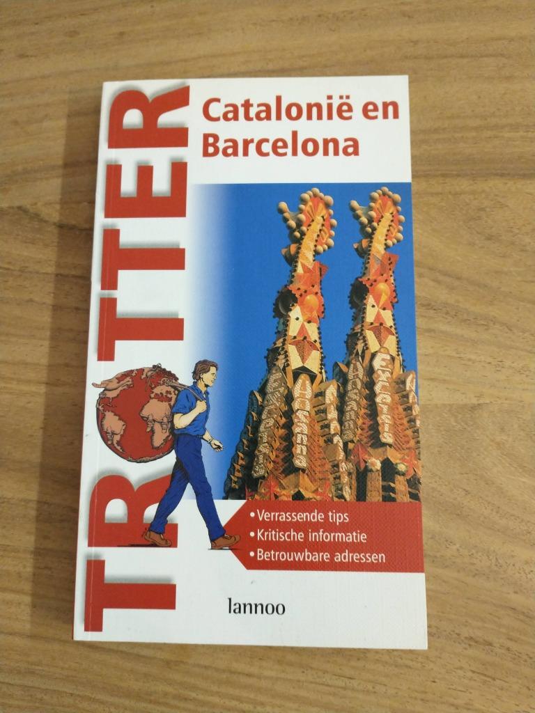 TROTTER - Catalonië en Balcelona - Lannoo - editie 2002, Boeken, Gelezen, Trotter, Europa, Ophalen of Verzenden