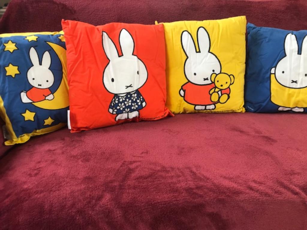 Ensemble de coussins Miffy, Enlèvement, Comme neuf, Garçon ou Fille