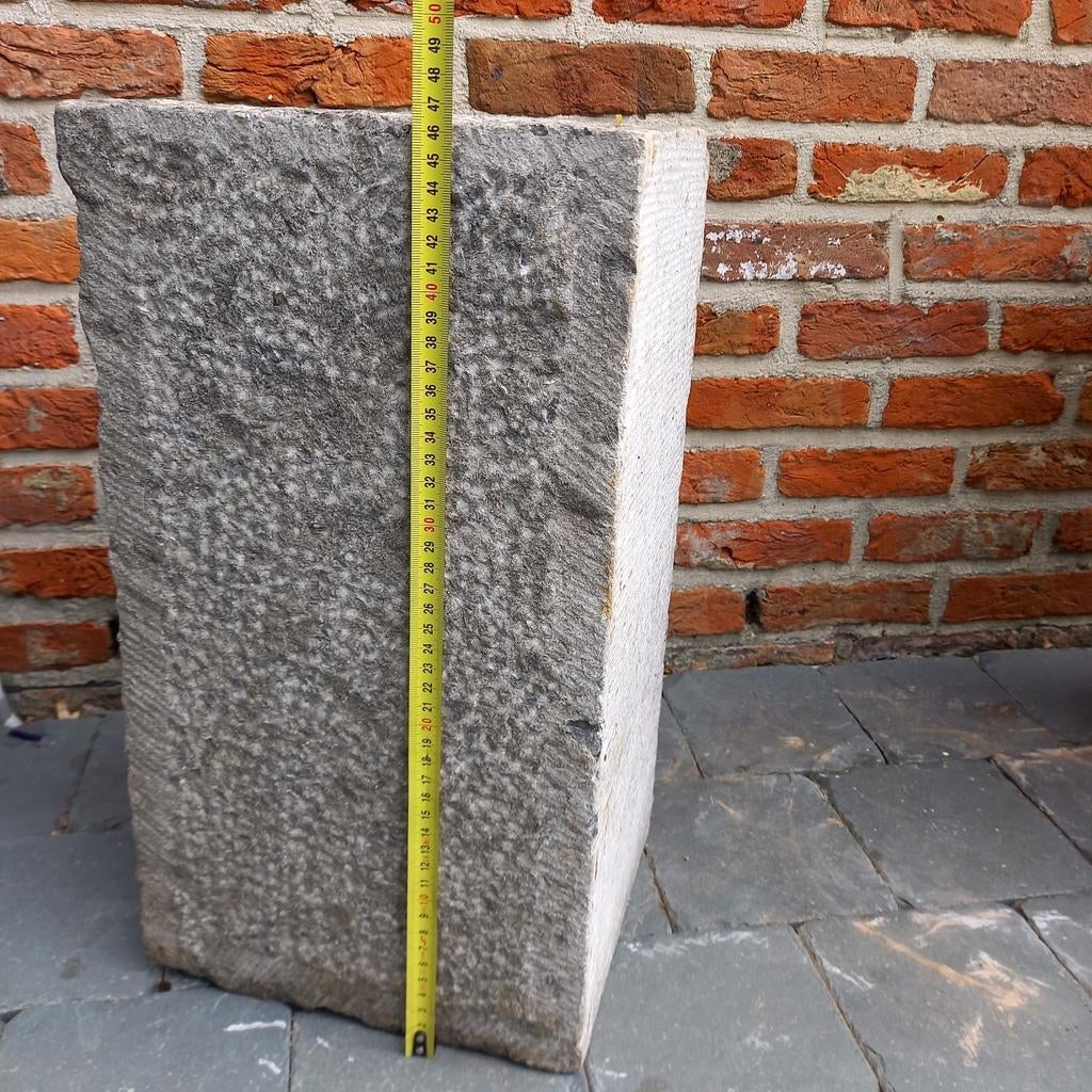 socle en pierre naturelle, pierre bleue, piédestal, Enlèvement, Utilisé