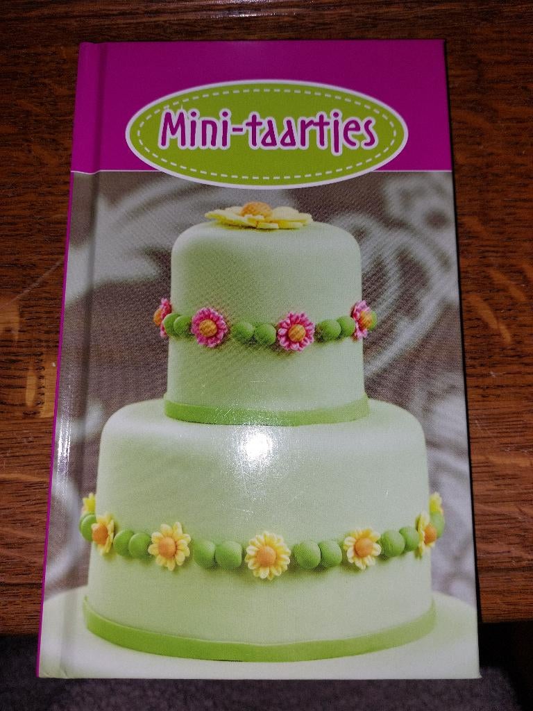 Mini-taartjes, Boeken, Ophalen of Verzenden, Gelezen